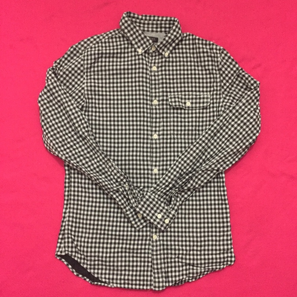 Modern Banana Republic Checkered Button-Up Shirt
